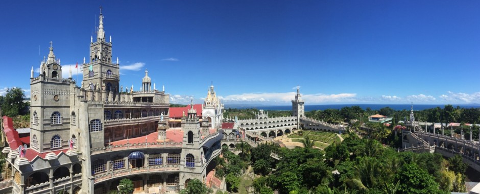 シマラ教会と海