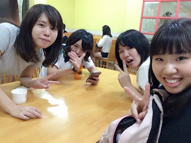 友達とおしゃべり