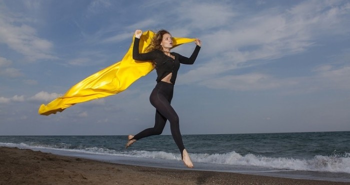 model-2408476_1280-min