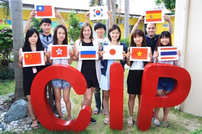 CIP多国籍集合写真-min