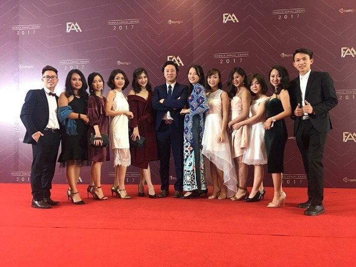 年末のパーティー（メンバー）-min